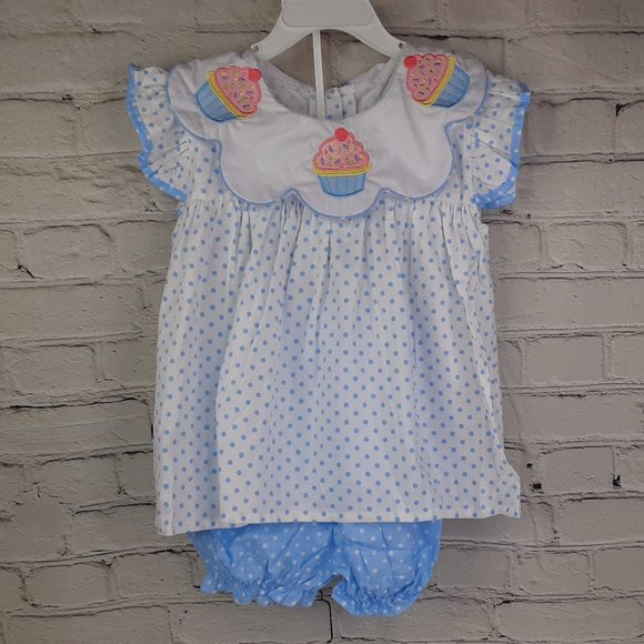 'EVERLASTING HEIRLOOM' SCALLOP NECK EMBROIDE CUPCAKE TOP & BLOOMER 2-PIECE SET - Picture 3 of 14